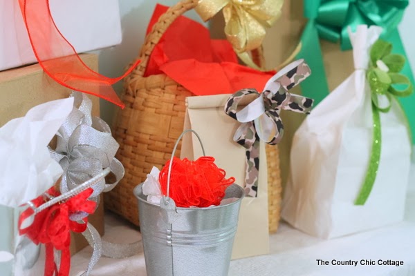 Create Your own Holiday Bows with a Bowdabra