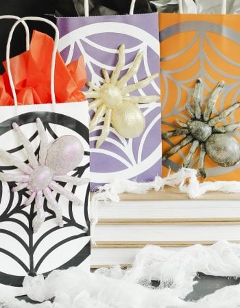 halloween gift bags with glitter spiders