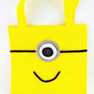 DIY Minion Treat Bags by Totally The Bomb