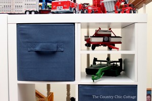 Organizing Toys In A Childs Bedroom 002 300x200 