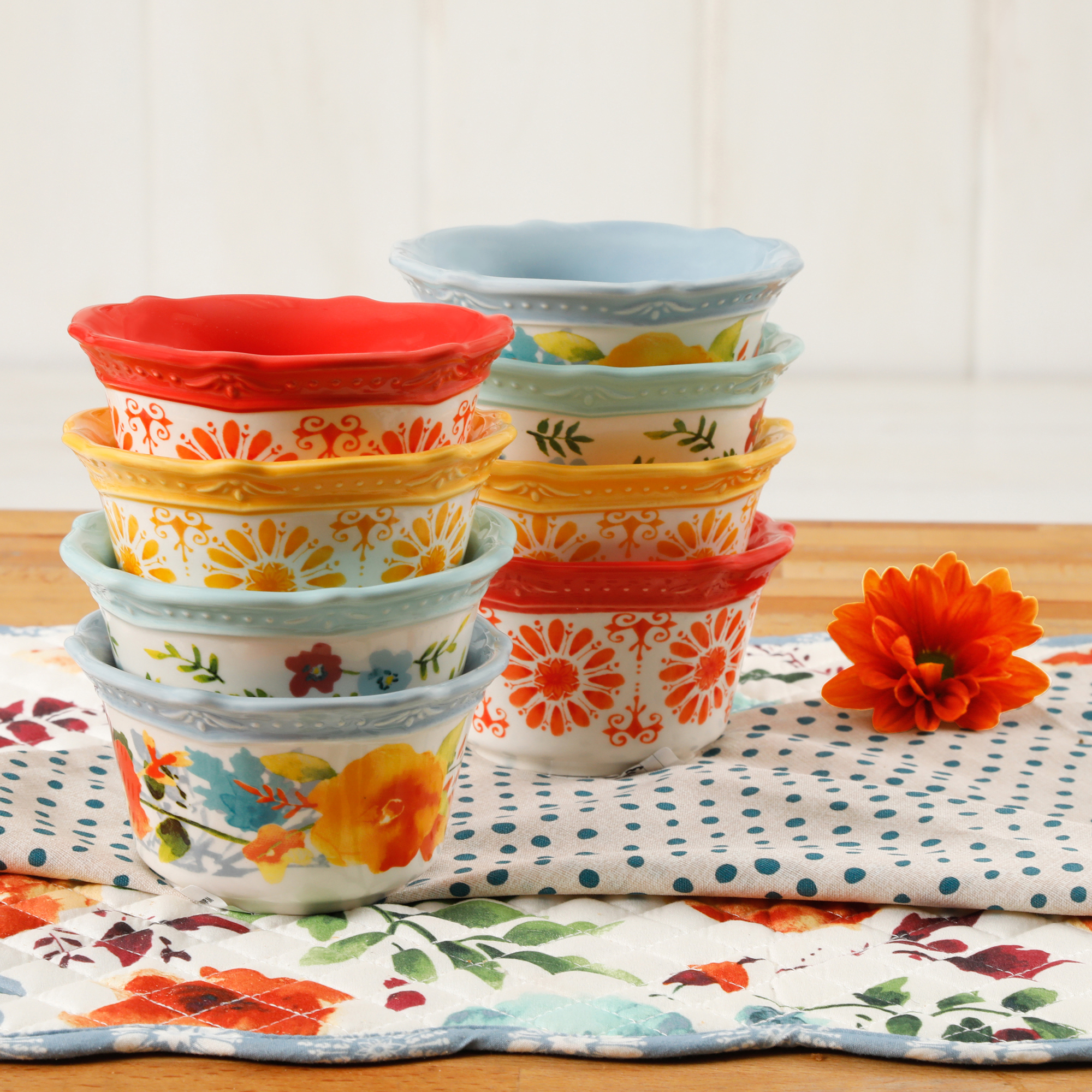 PRICE REDUCTION Pioneer Woman Ceramic Measuring Spoon Set. New in Package.  Vintage Floral Design. 