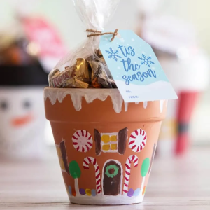 Terra Cotta Pot Christmas Crafts by PJs and Paint