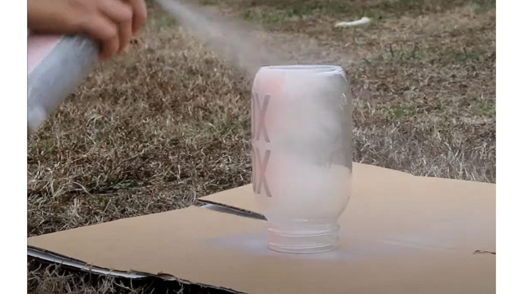 painting mason jar with stencil mask