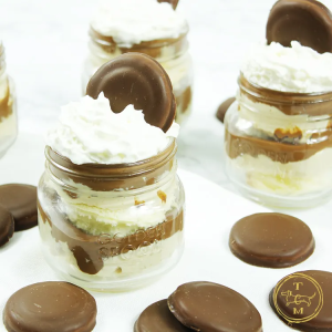 No Bake Tagalong Parfaits in a Mason Jar by The Cottage Market