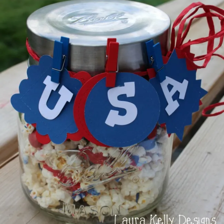 Patriotic Popcorn Mix in a Jar by Laura Kelly