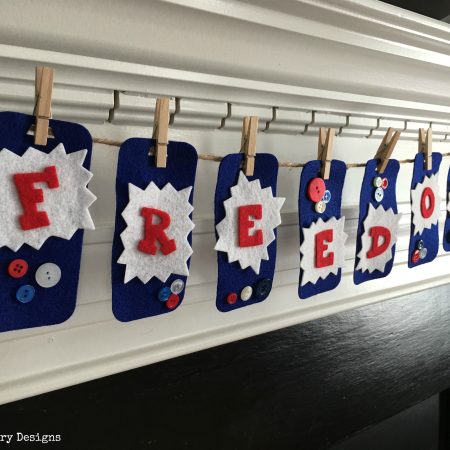 Freedom Felt Banner by A Sweet Berry Designs Blog