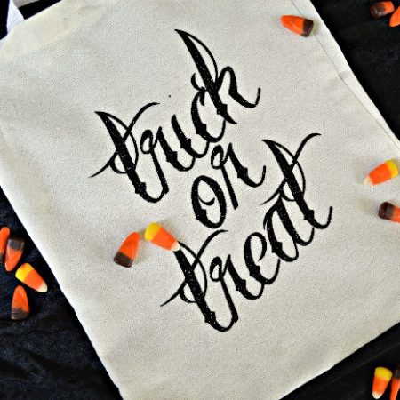 15 Minute Trick or Treat Tote Bag by Mad in Crafts