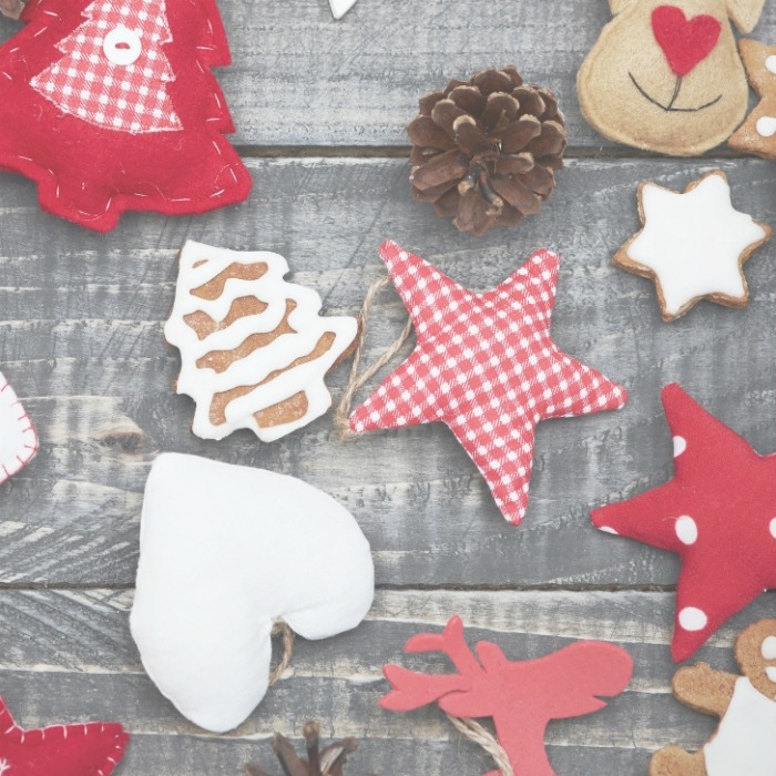 These Cricut ideas are perfect for Christmas and other December holidays. A collection of over 40 projects to get your creativity flowing! #cricut #cricutmade #christmas