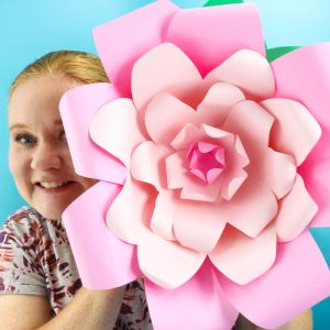 how to make flowers out of paper with a Cricut