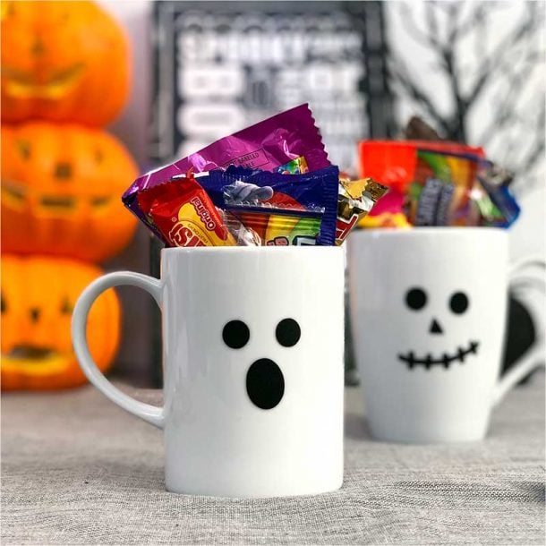 DIY Halloween Luminary Bags - Angie Holden The Country Chic Cottage