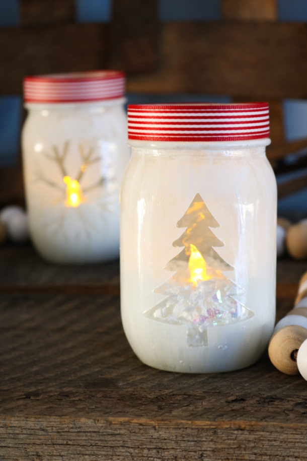 Christmas Mason Jar Candles with a Cricut Machine - Angie Holden The Country Chic Cottage