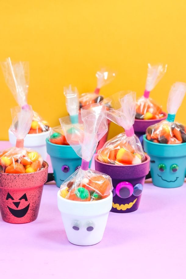 The Best Way to Make Halloween Flower Pots - Angie Holden The Country ...