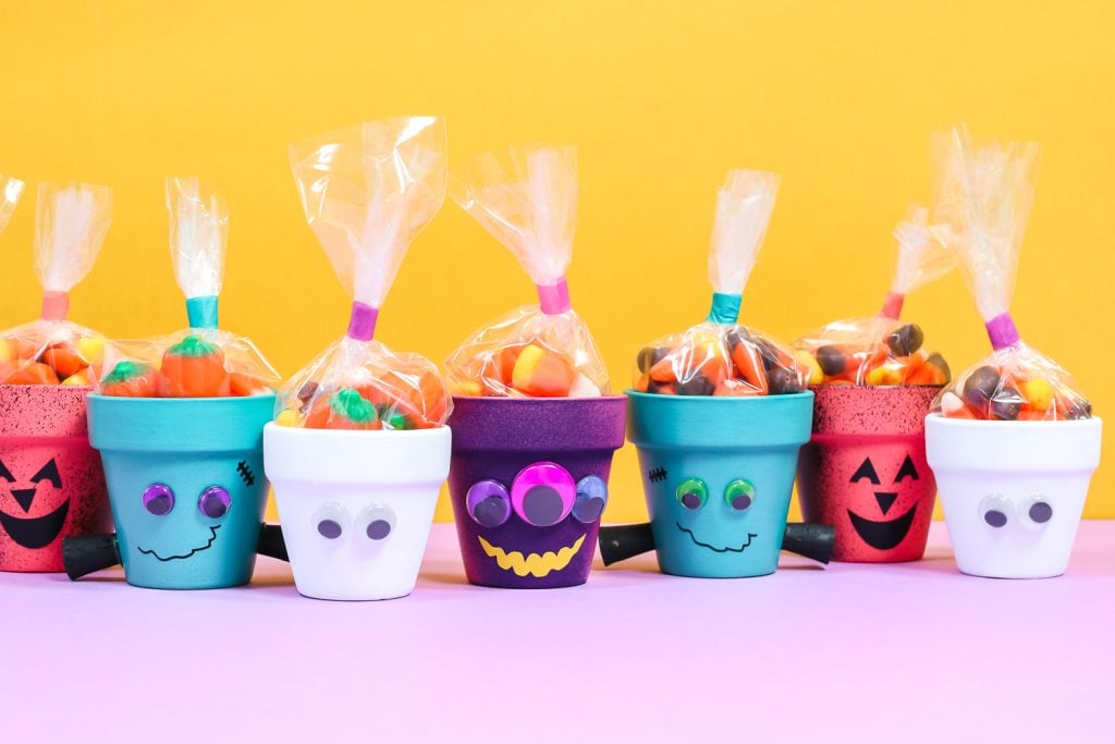 The Best Way to Make Halloween Flower Pots - Angie Holden The Country ...