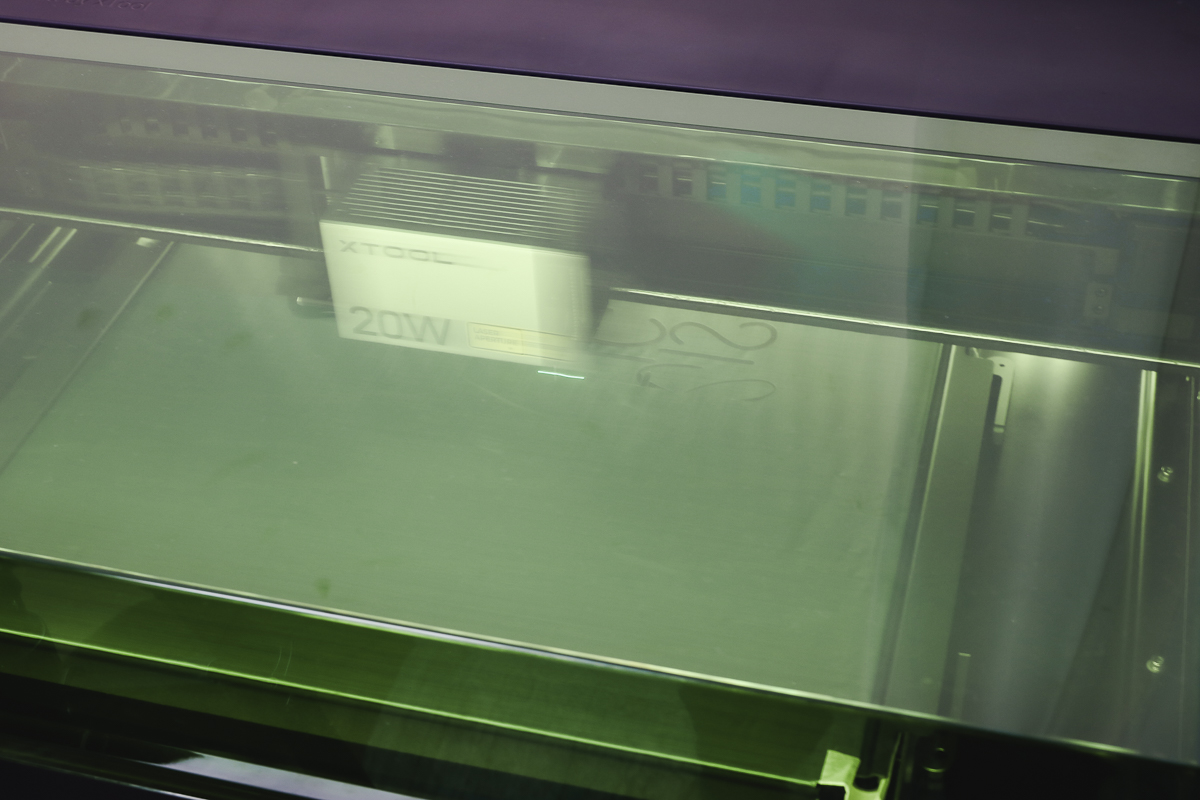 xTool laser engraving screen.